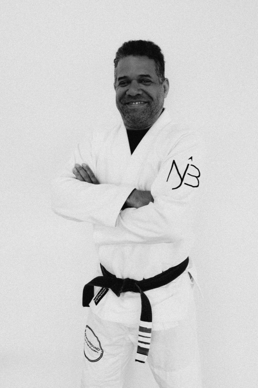 Professeur Jean-Philippe Noël en gi blanc et ceinture noire